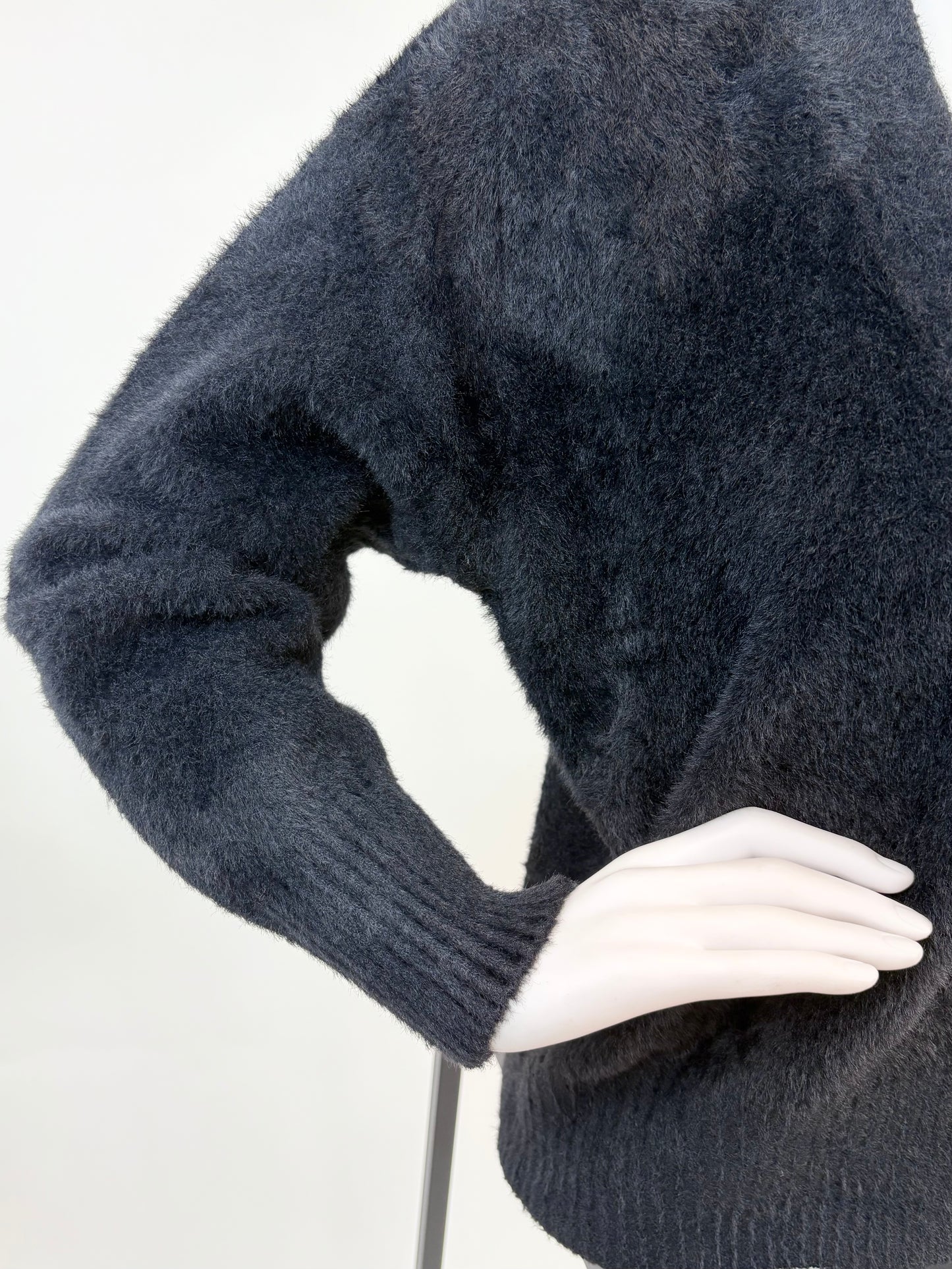 Strickjacke mit Knöpfen schwarz, Gr. 36-42