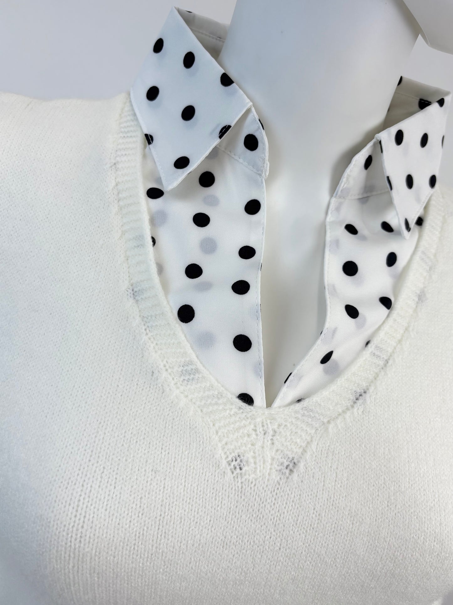 Pullover mit Polka-Dot Blusenkragen wollweiß, Gr. 36-42