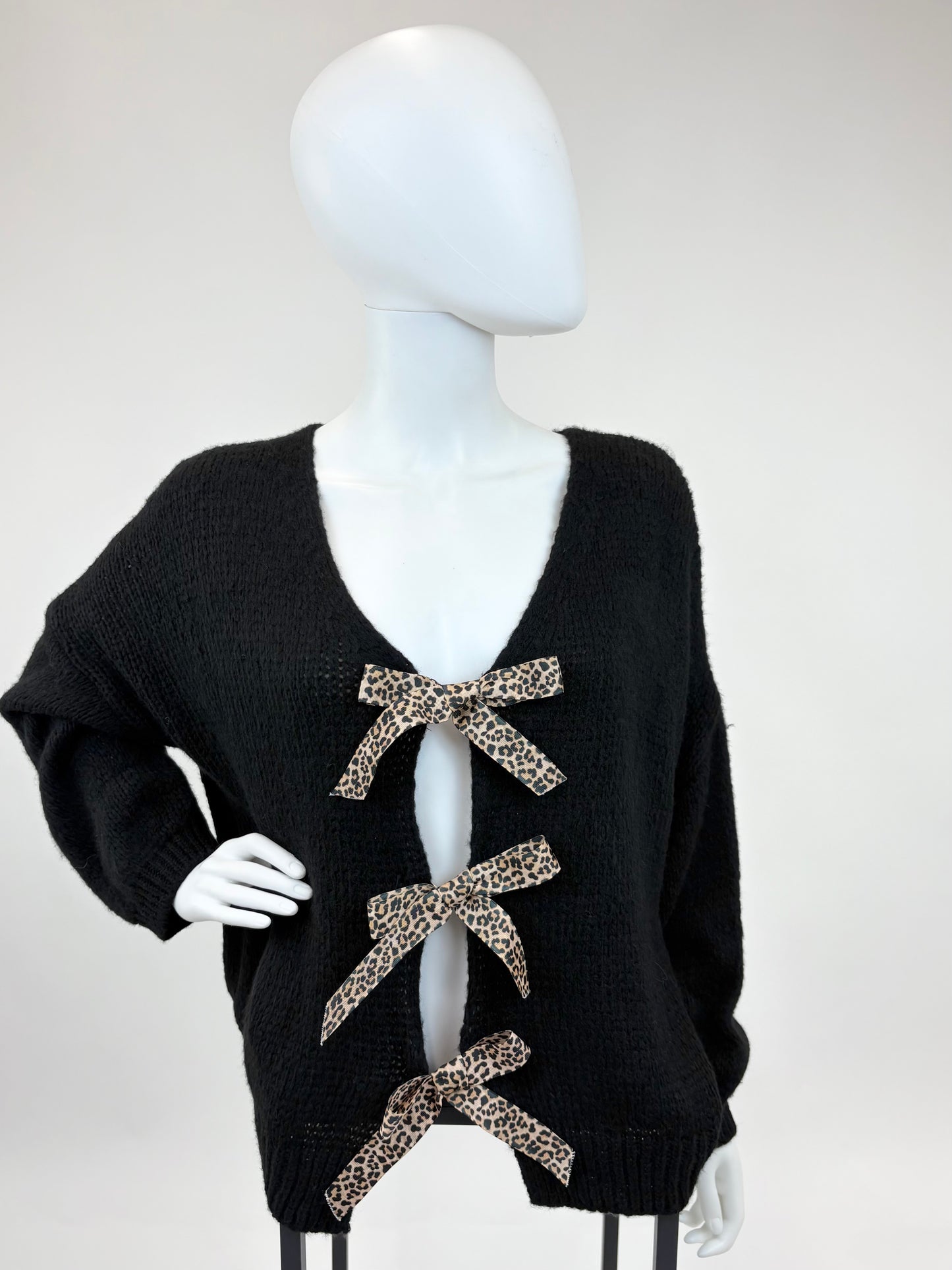 Cardigan Leo-Schleifen schwarz, Gr. 36-44