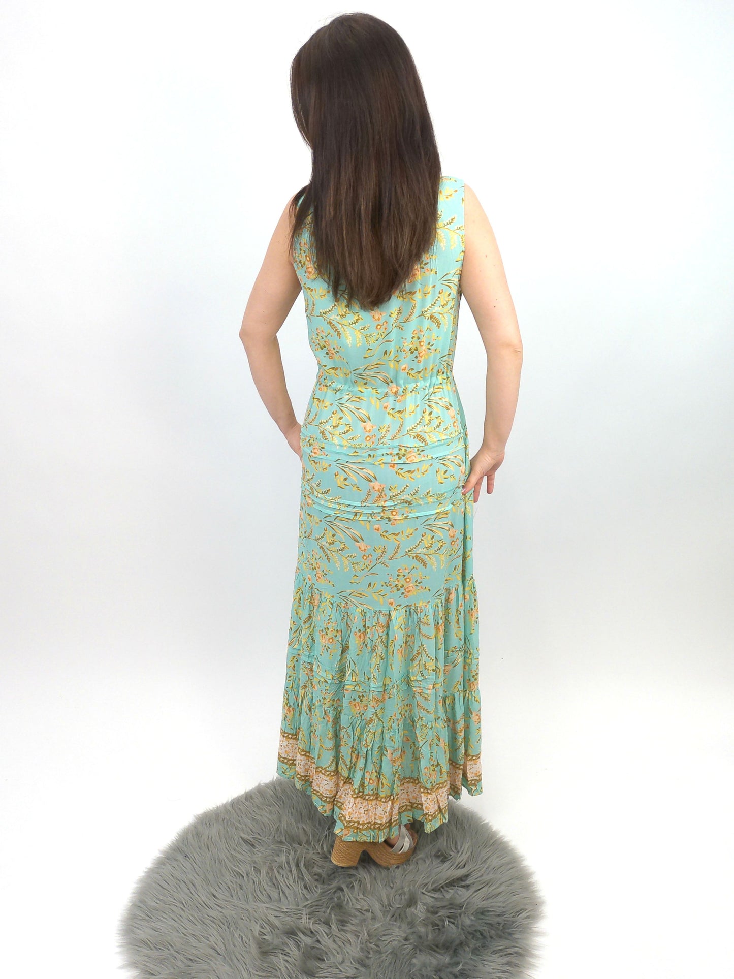 Kleid mit Blumen lang grün, Gr. 36-40