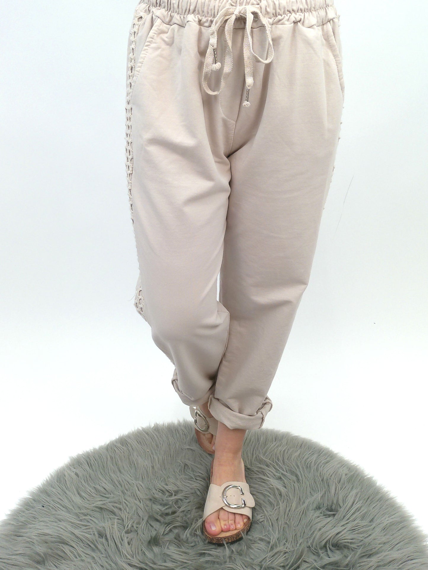 Joggerpants beige Häkeleinsatz, Gr. 36-42