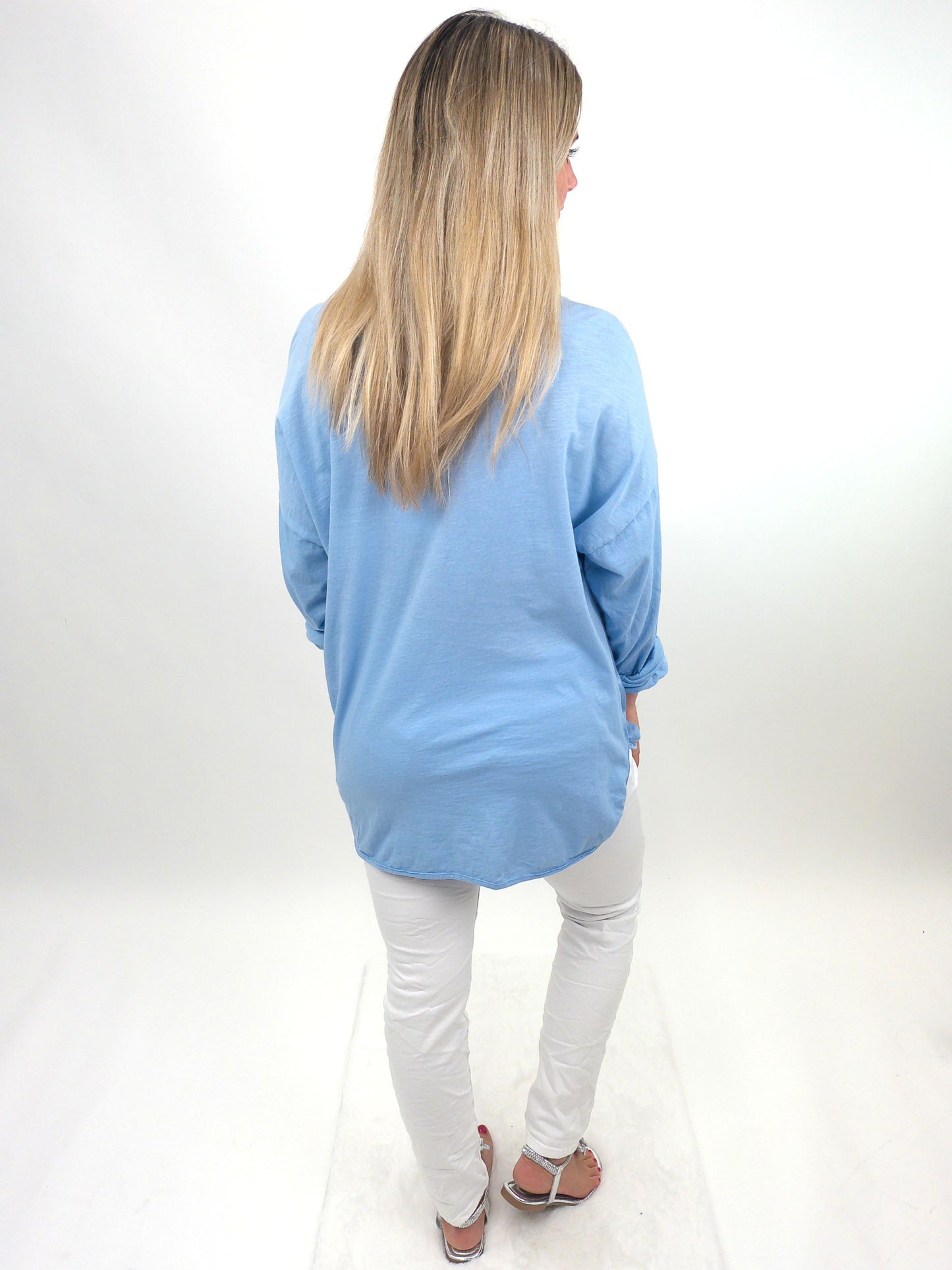 Shirt mit Kette hellblau, Gr. 36-42
