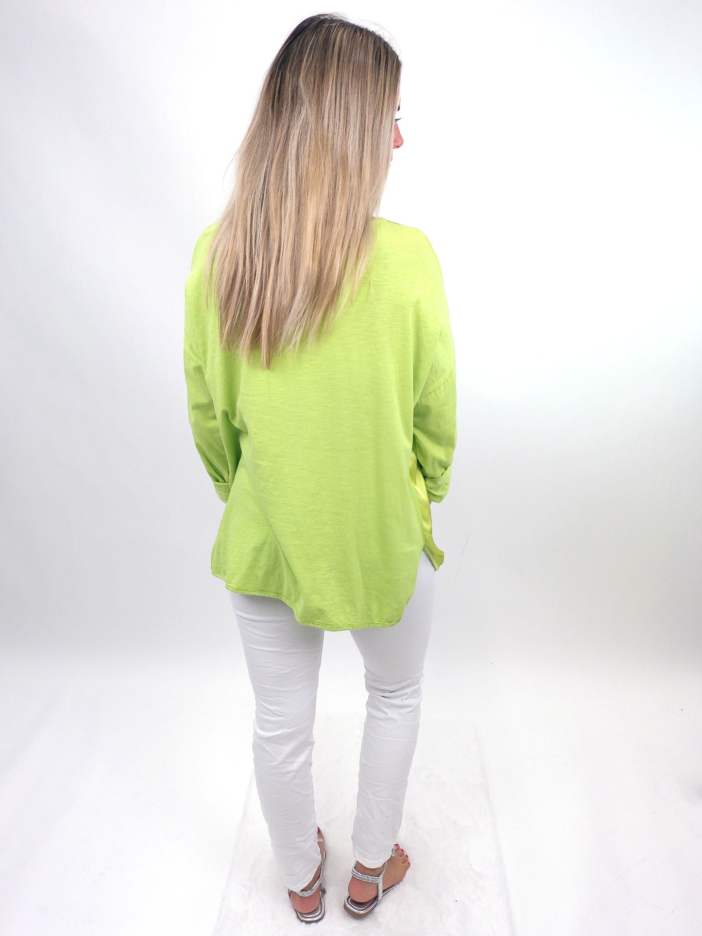 Shirt mit Kette apfelgrün, Gr. 36-42