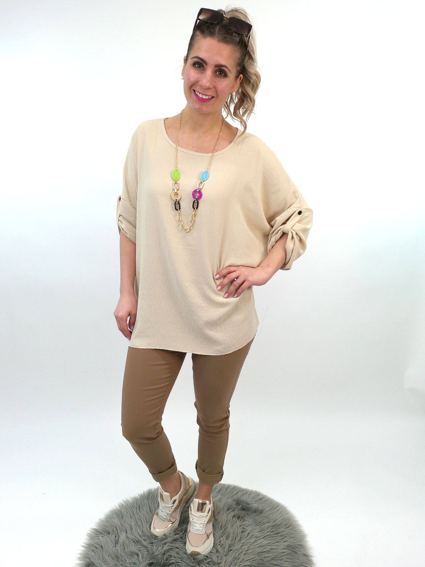 Bluse mit Kette beige, Gr. 40-46