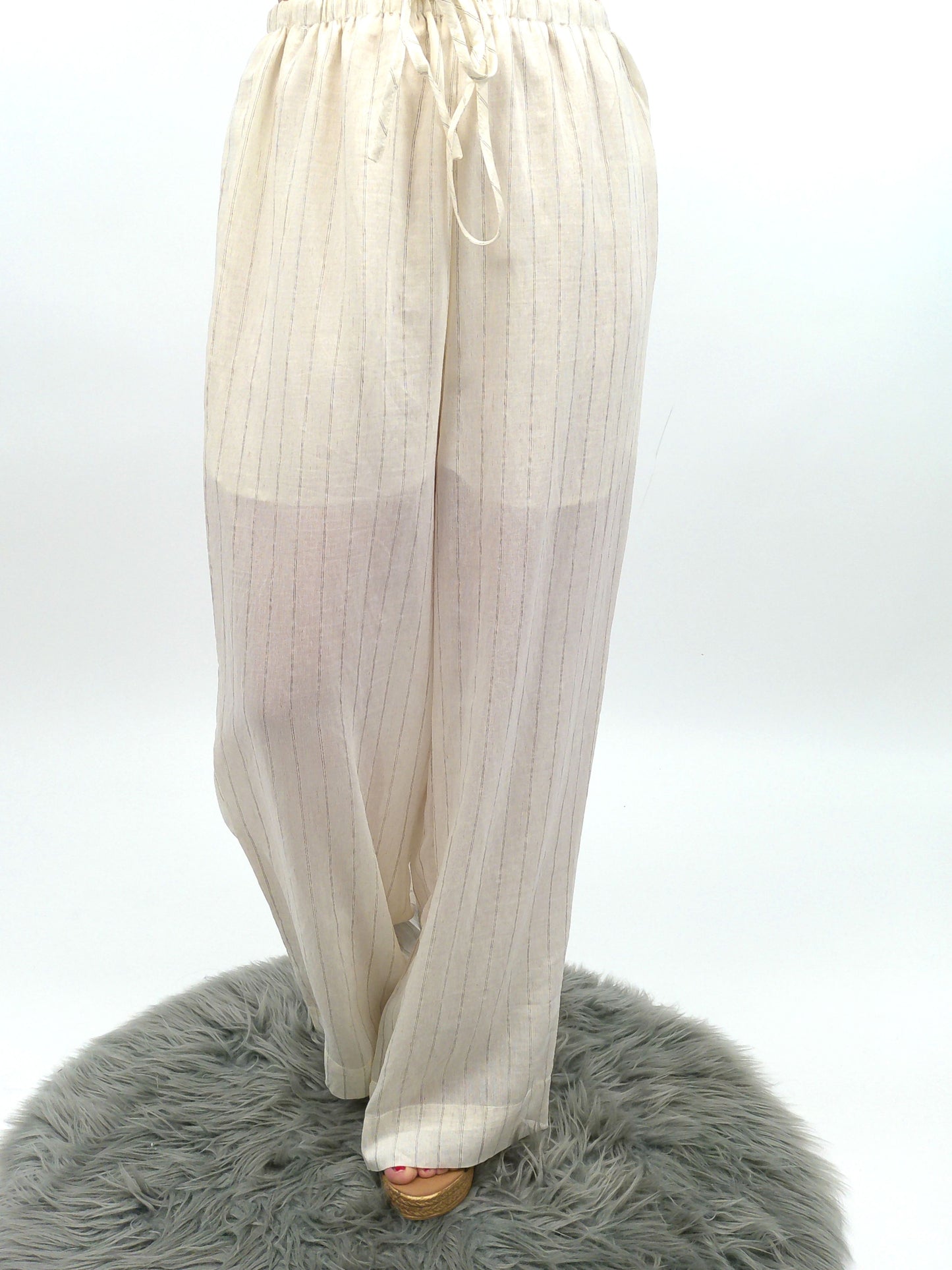 Nadelstreifenhose weit hellbeige, Gr. 36-42
