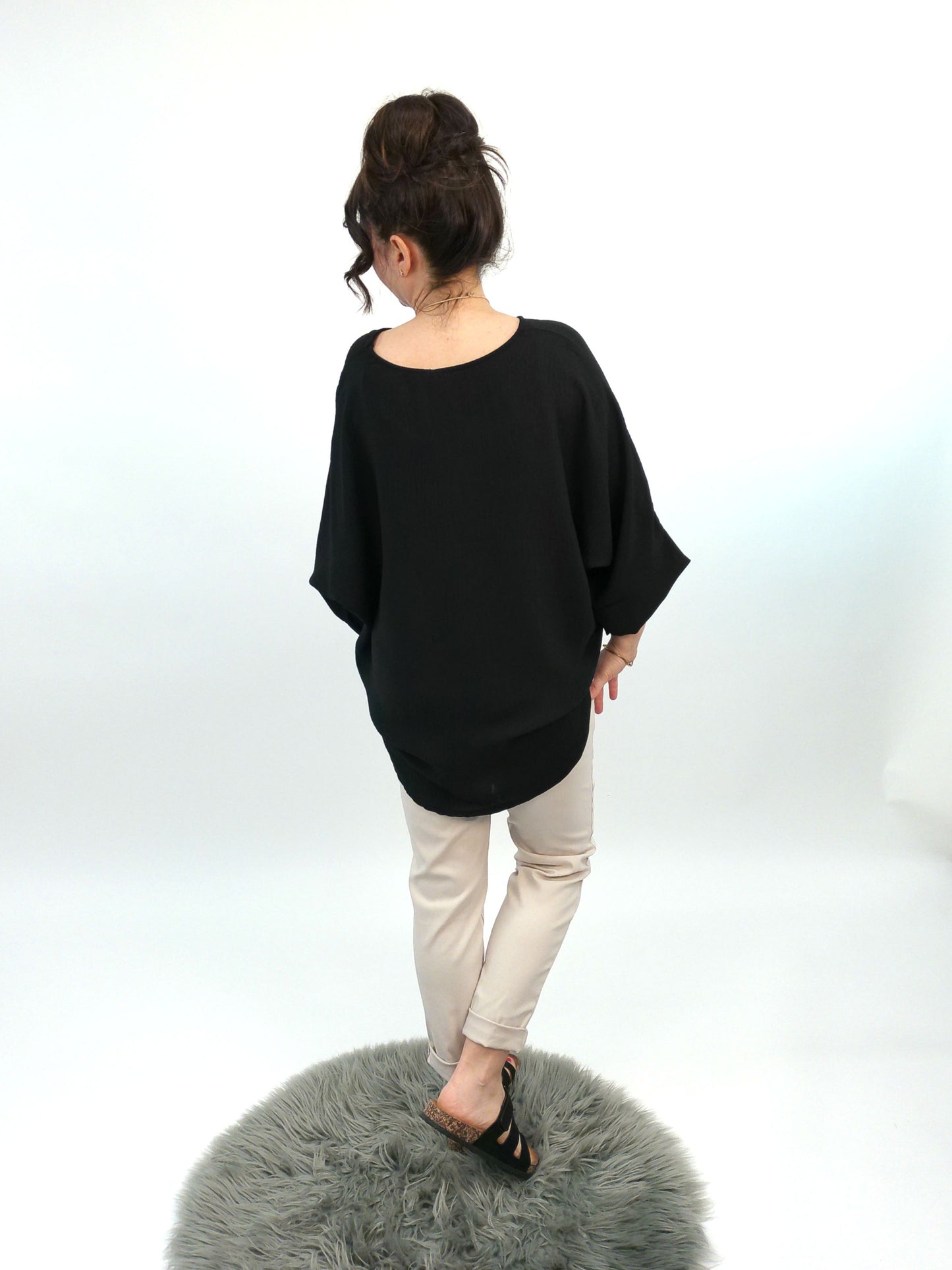 Shirt mit Kette schwarz, Gr. 38-44