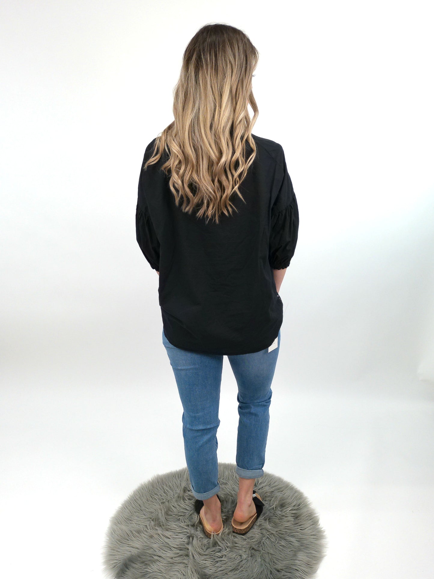 Bluse Blüten schwarz, Gr. 36-42