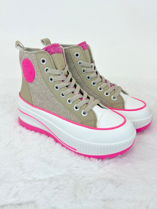 Stylische High-Top Sneaker mit Chunky-Sohle & pinken Akzenten