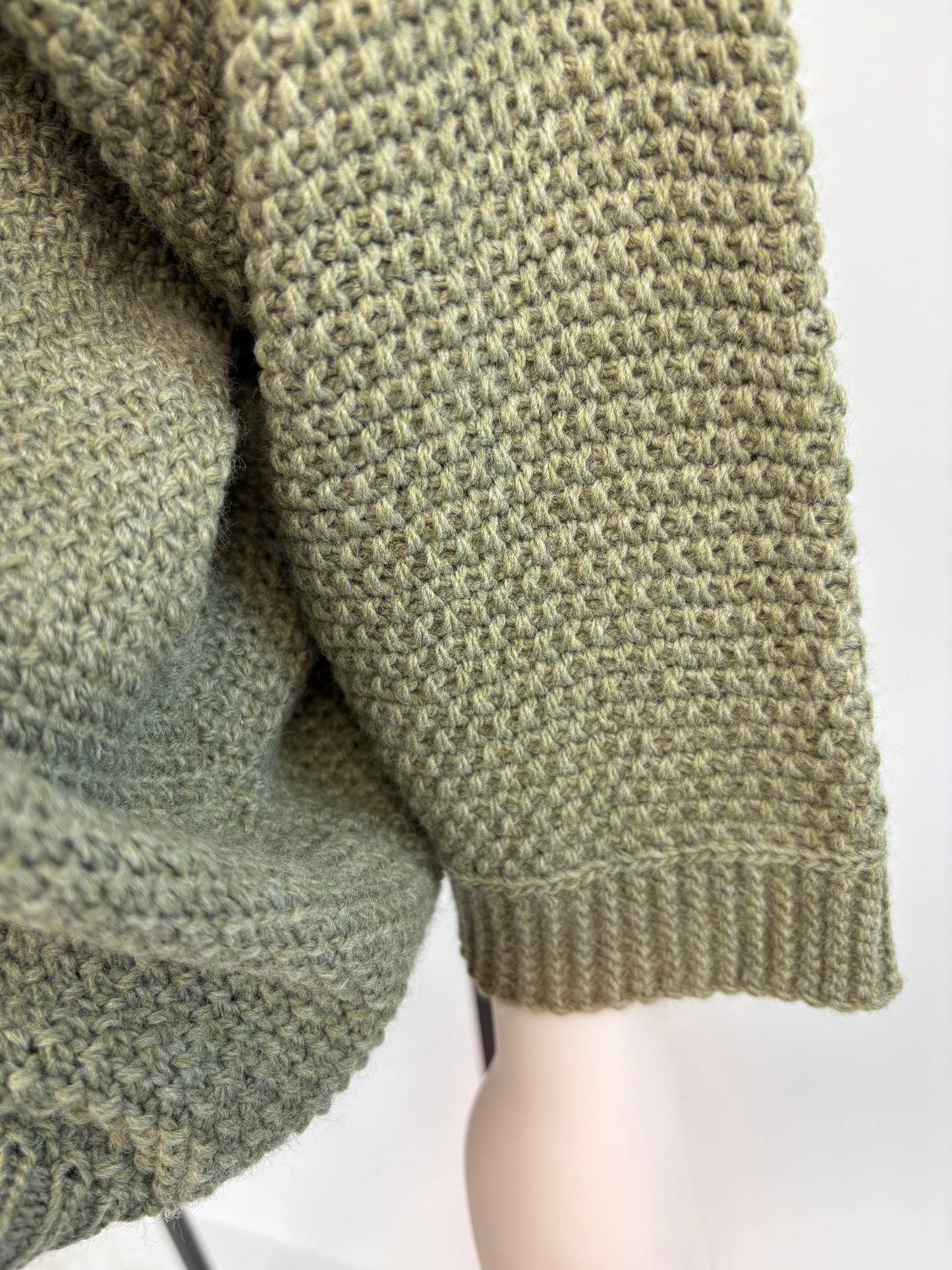 Strickpullover oliv, Gr. 36-42