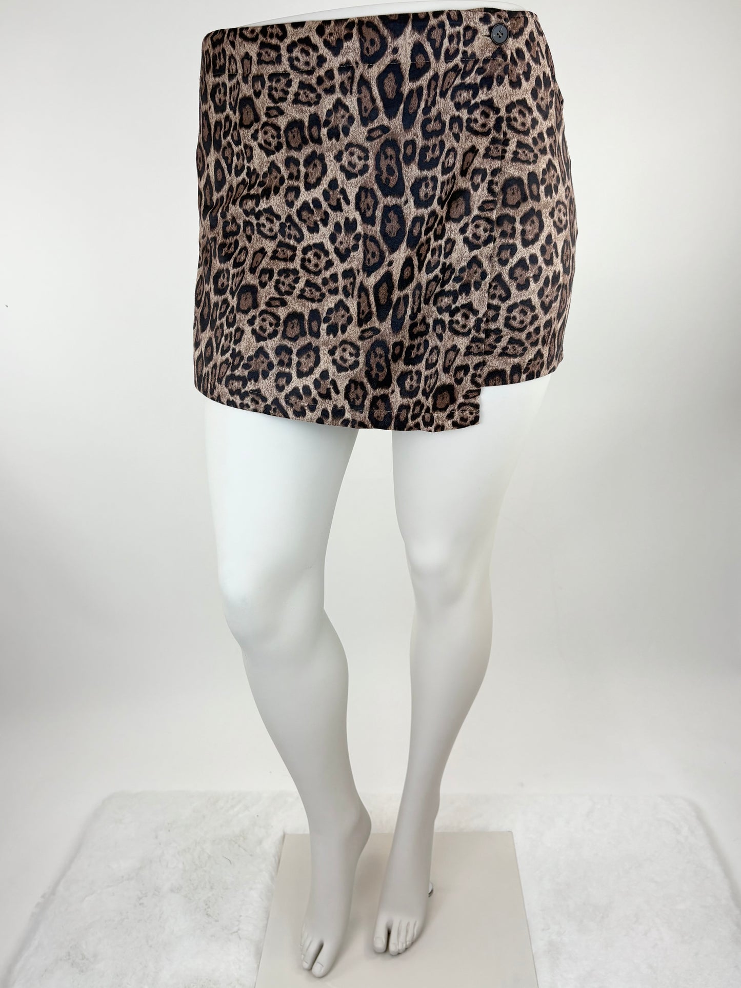 Leo-Skort Velouroptik, Gr. 34-42