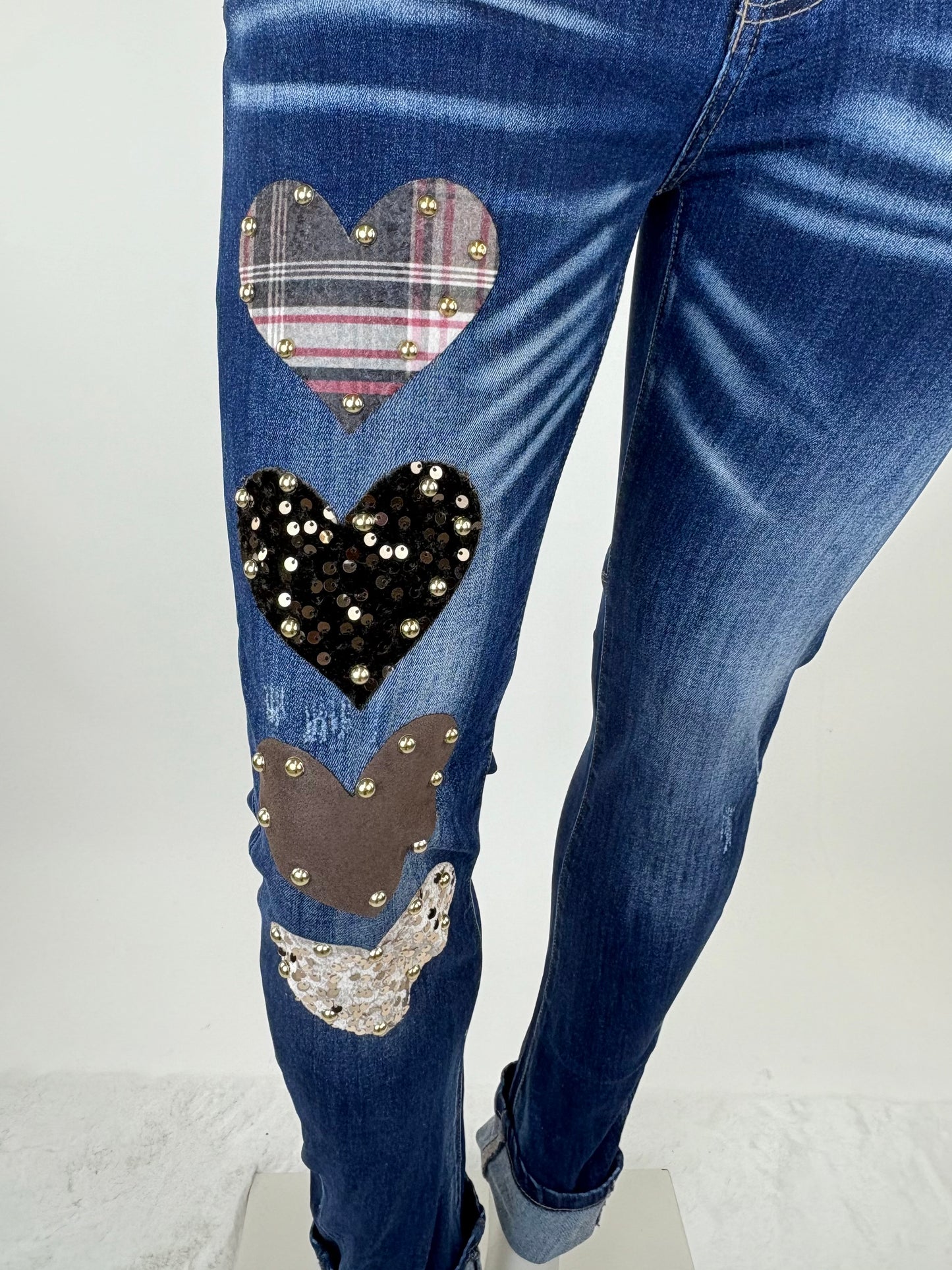 Jeans mit funkelnden Herz-Applikationen braun Gr. 36-42 (Vorbestellung: Versand ab 04.12.25)