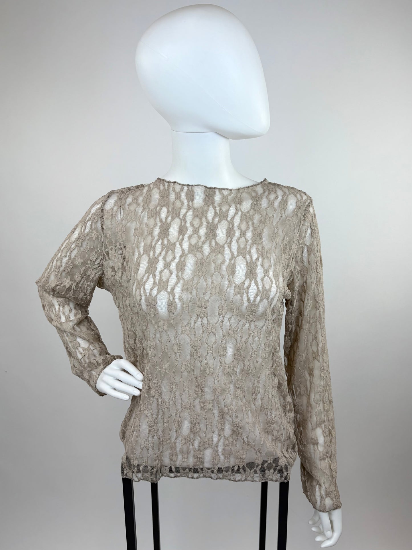 Zartes Spitzenoberteil taupe, Gr. 36-42