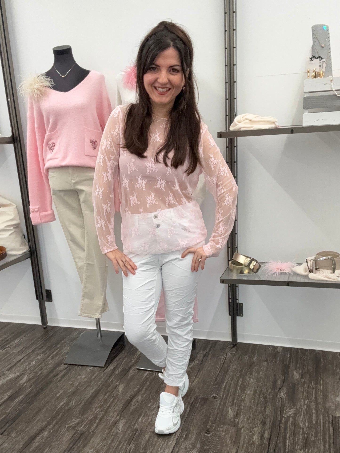 Zartes Spitzenoberteil Blüten rosa, Gr. 36-42