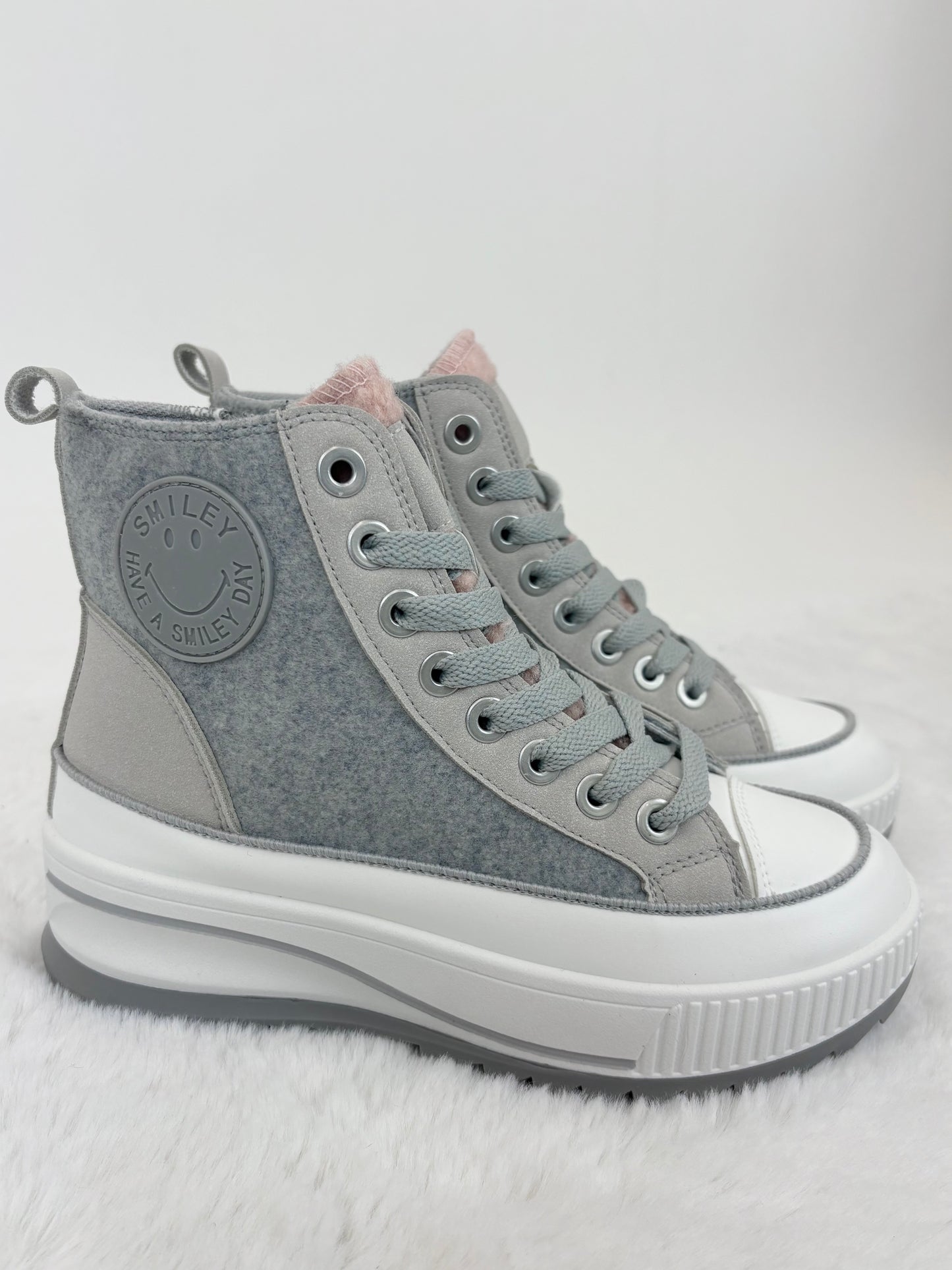 Stylische High-Top Sneaker mit Chunky-Sohle & rosa Akzenten
