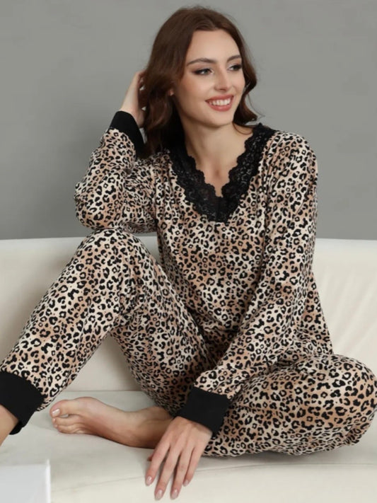 Schlafanzug  Leopard, Gr. 36-40, 3 Farben