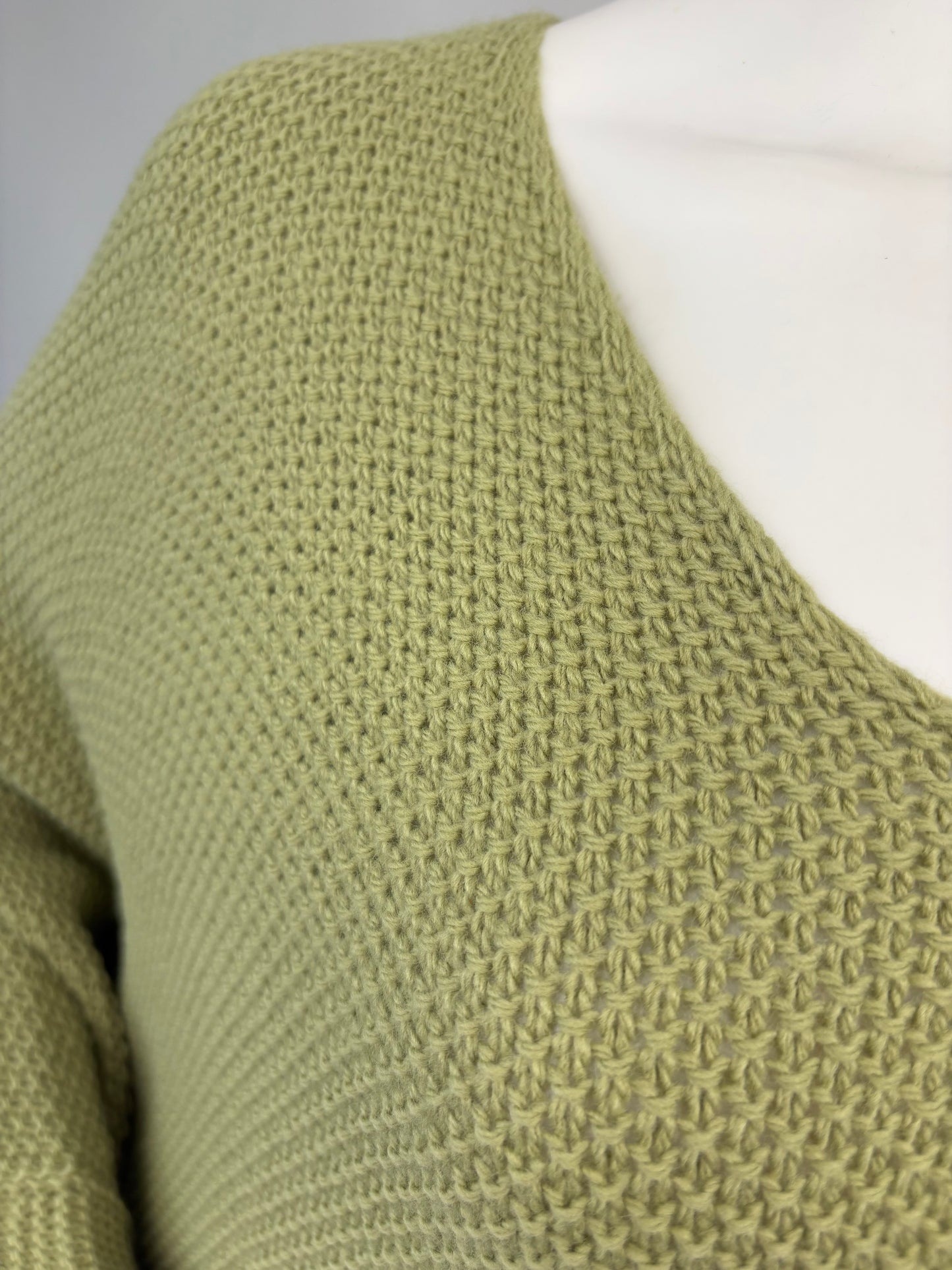 Strickpullover moosgrün, Gr. 36-42