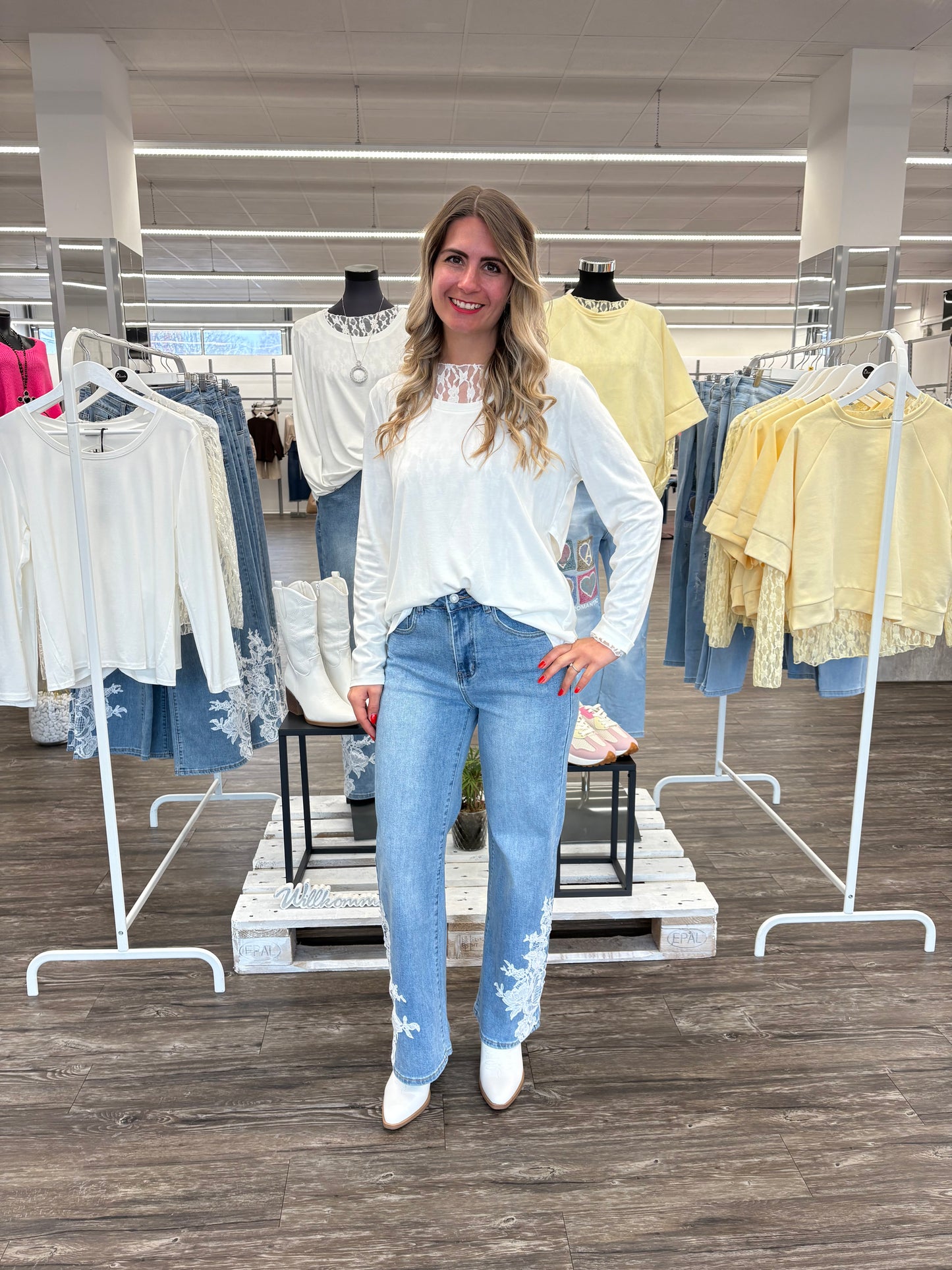 Minimal Chic Langarmshirt mit Rücken-Highlight, Gr. 36-42