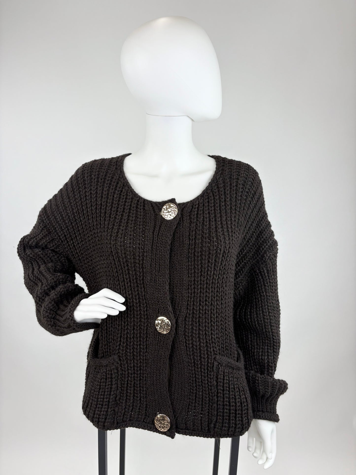 Strickcardigan braun mit goldenen Knöpfen, Gr. 36-44
