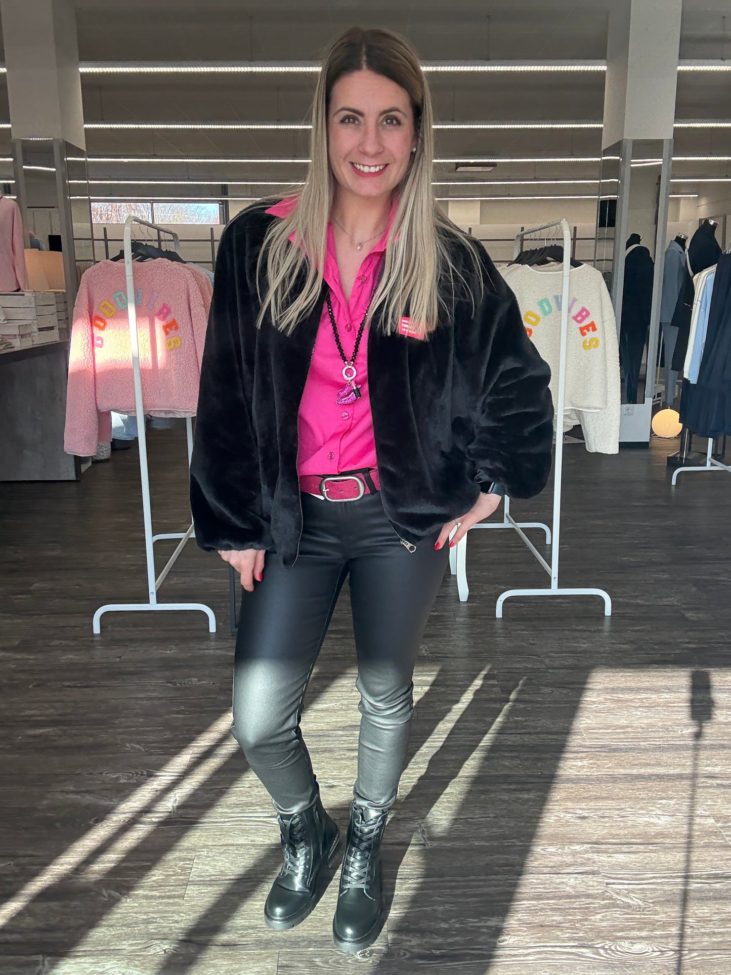 Faux-Fur Jacke schwarz, Gr. 36-42