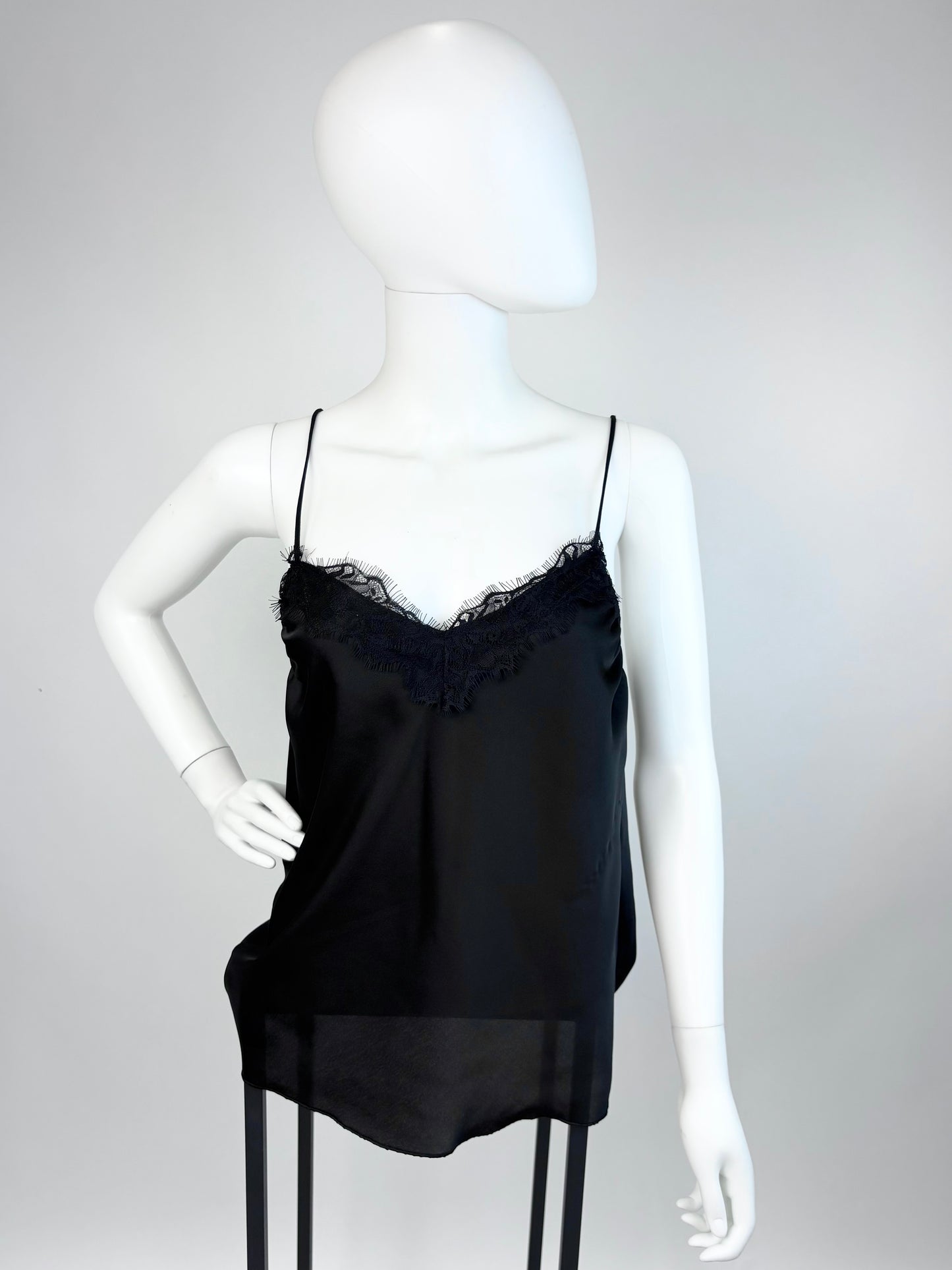Satintop mit Spitze schwarz, Gr. 34-38