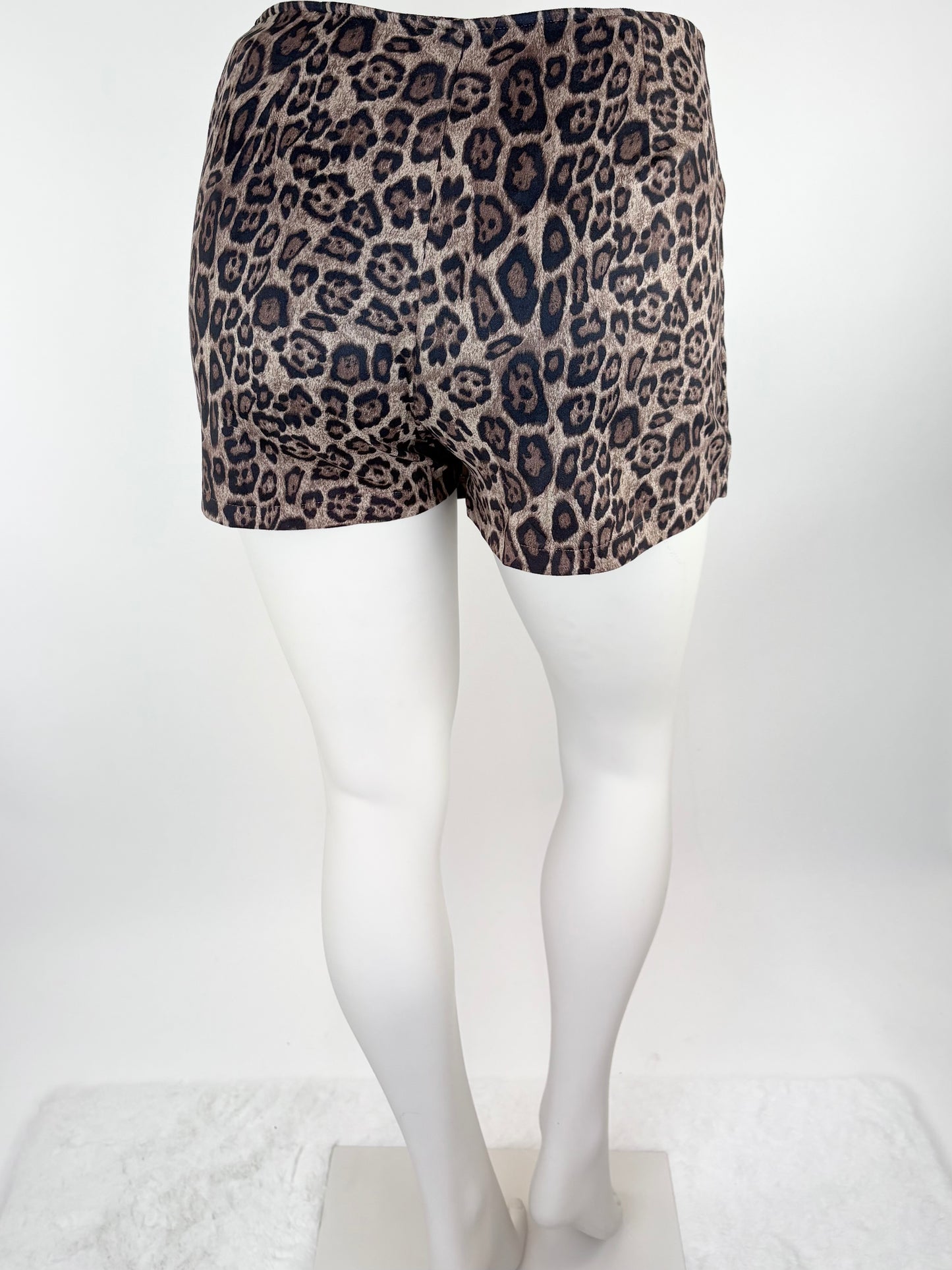 Leo-Skort Velouroptik, Gr. 34-42