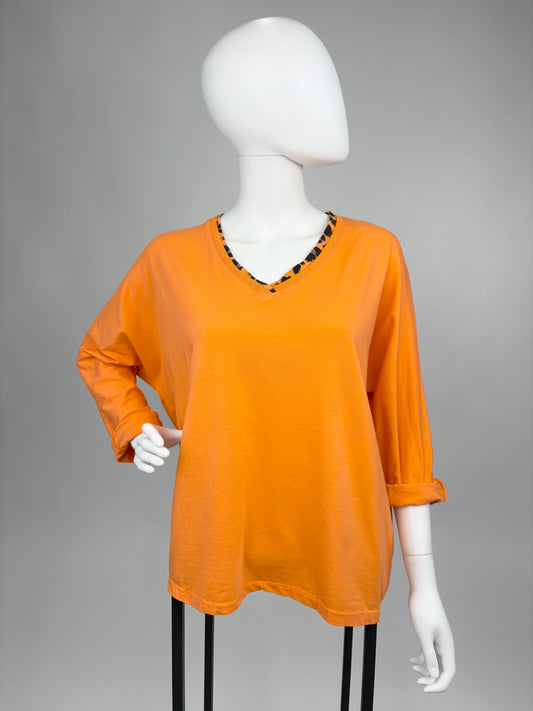 V-Neck Shirt Leo orange, Gr. 36-42