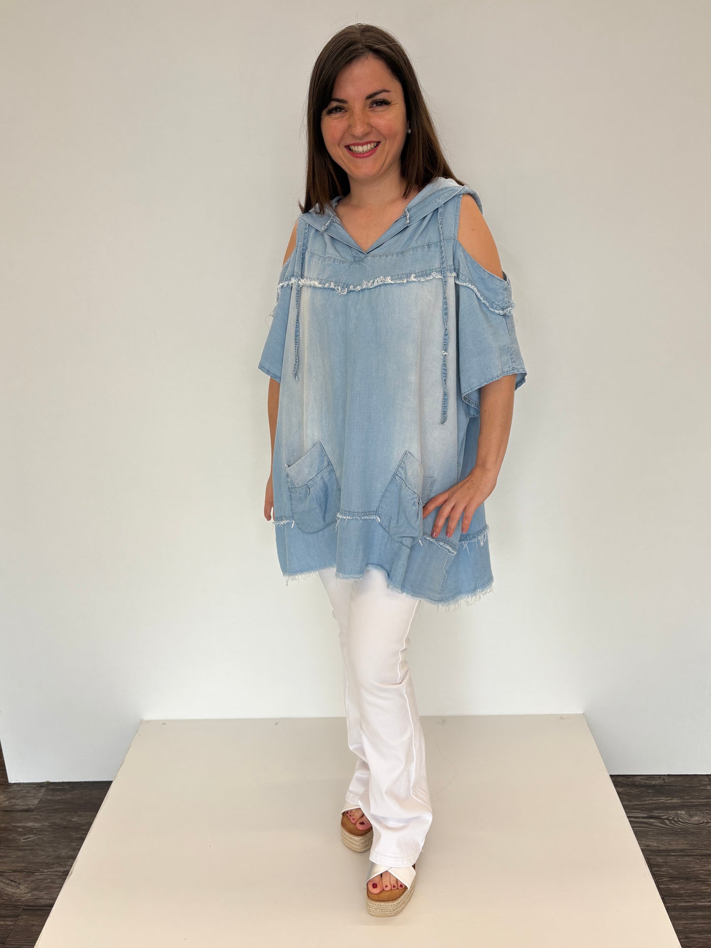 Jeansbluse mit Kapuze, Gr. 38-44