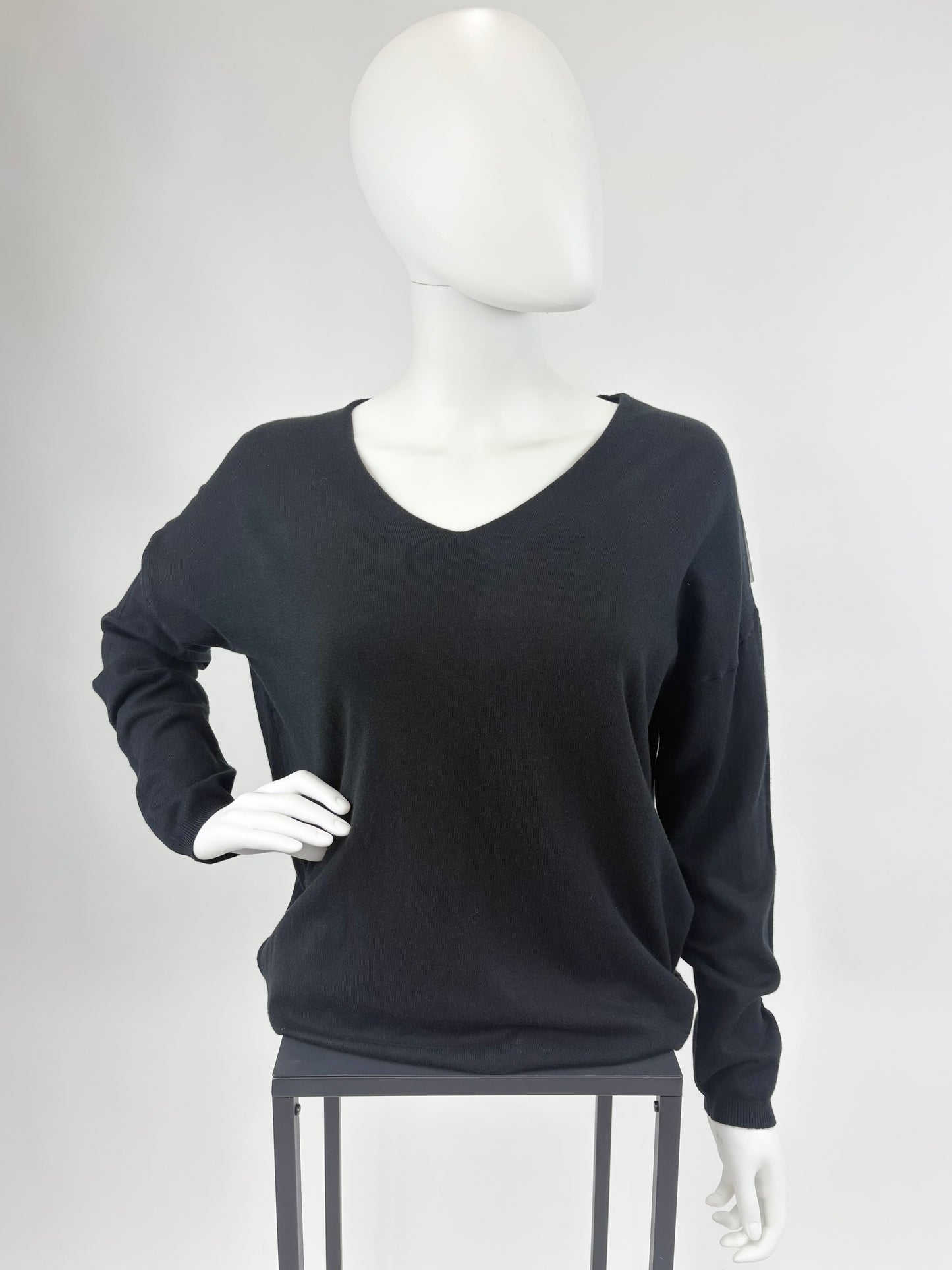Pullover V-Ausschnitt schwarz, Gr. 38-46