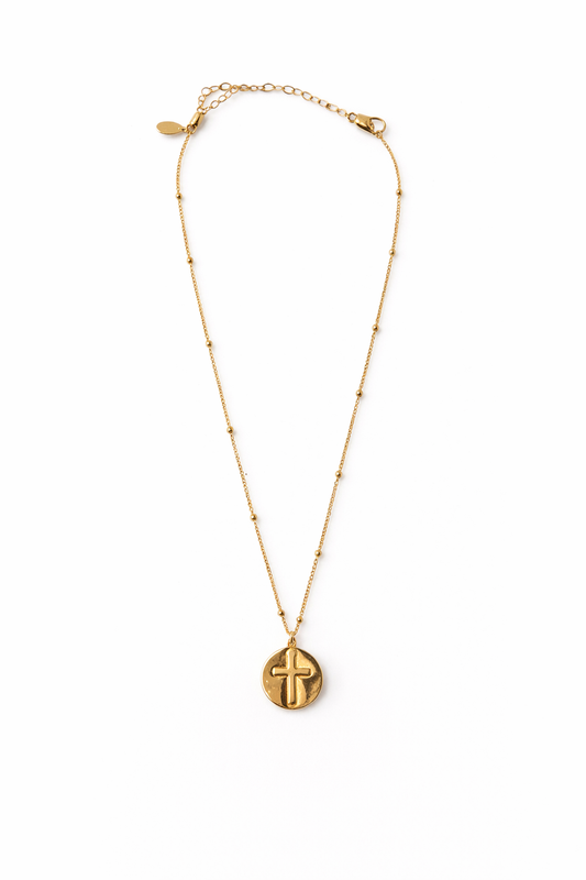 Goldfarbene Kette mit Kreuzanhänger
