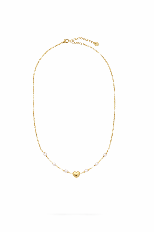 Zarte Herz-Halskette mit Perlendetails gold