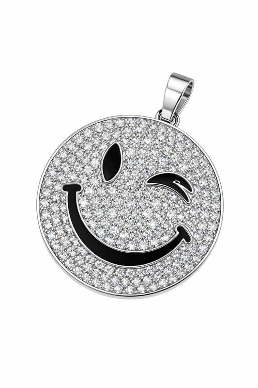 Funkelnder Smileyanhänger mit Strasssteinen